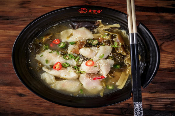 鱼言学酸菜鱼加盟门店