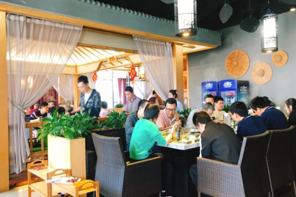 竹乡味鸡煲加盟门店