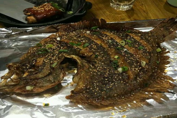 小炉匠青岛小烤鱼加盟门店