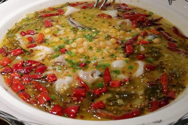 麻小六·老坛酸菜鱼加盟店