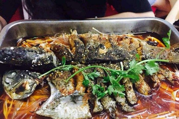 老三烤鱼餐厅加盟店