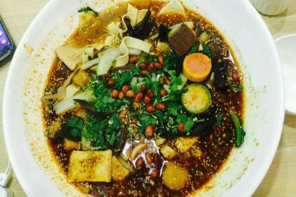 胖大姐麻辣烫加盟门店