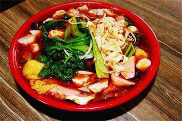 岳小虎麻辣烫加盟费