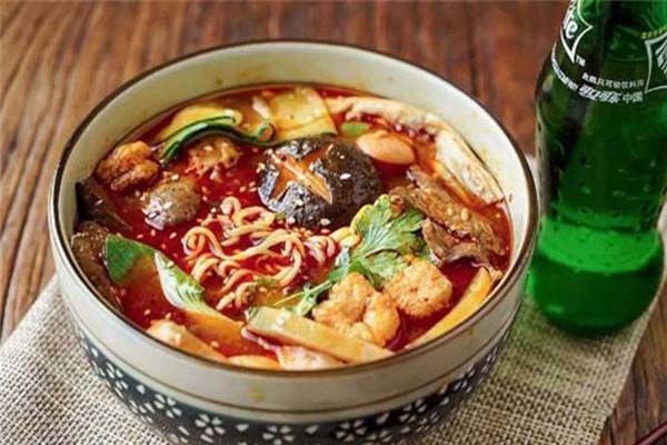 许鲜生麻辣烫加盟费