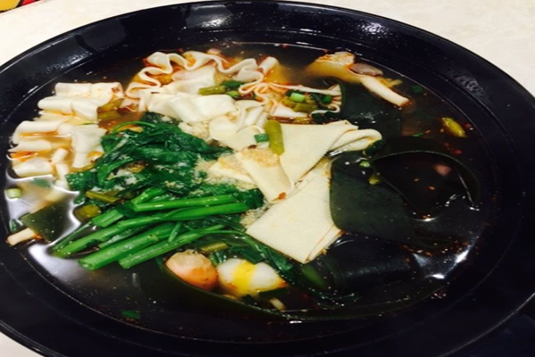 朱耳朵麻辣烫加盟门店