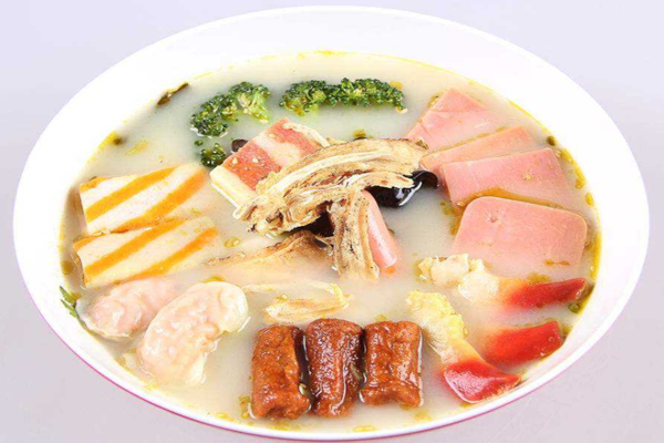 恋尚果园骨汤麻辣烫加盟门店