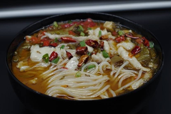 舰长酸菜鱼米线加盟