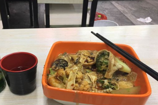 回头客麻辣烫加盟门店