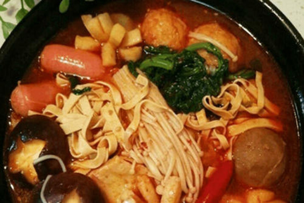 千里飘香麻辣烫加盟费