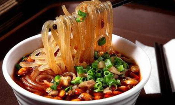 酸辣风暴成都酸辣粉加盟_加盟酸辣风暴成都酸辣粉，赚钱超级简单！
