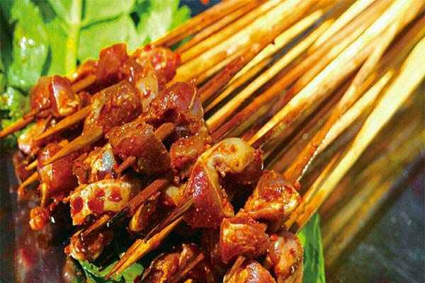 赖亿扣小郡肝串串香加盟费