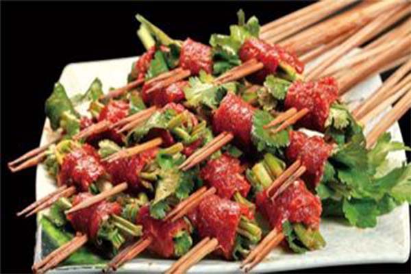 赖亿扣小郡肝串串香加盟费