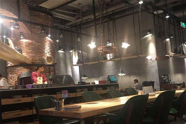 IHOLIC艾豪丽披萨加盟