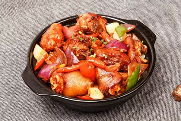 赵记永芳黄焖鸡米饭加盟店