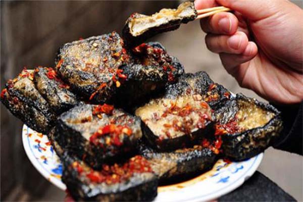 阿豆仔臭豆腐加盟费多少？