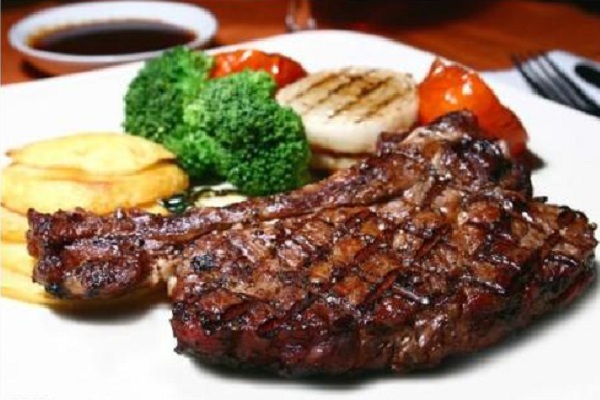 喵呀咪呀牛排加盟店