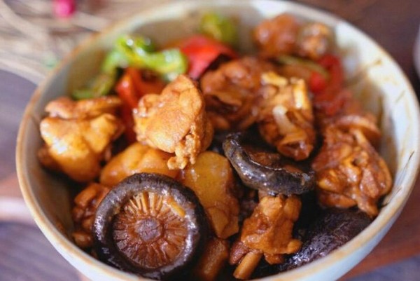 三居黄焖鸡米饭加盟