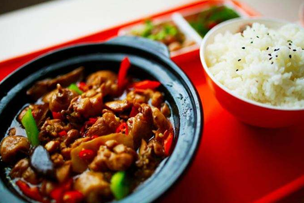 聚盈黄焖鸡米饭加盟门店