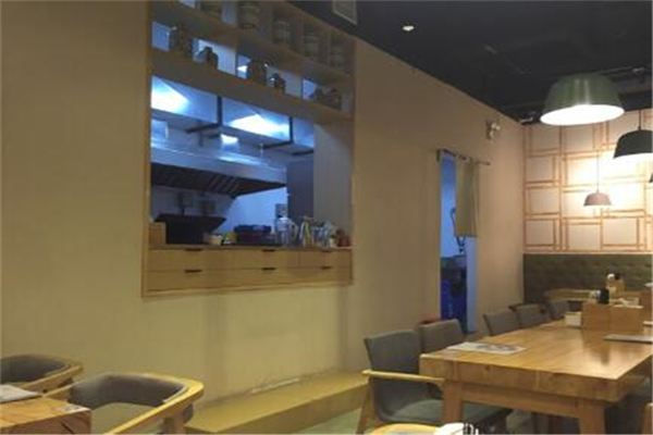 螳蛉·日式鸡汤拉面加盟