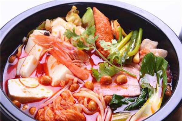 碗主炭烧米线加盟