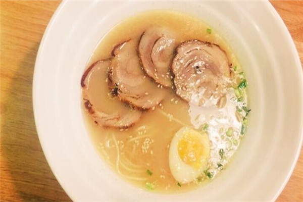 螳蛉·日式鸡汤拉面加盟