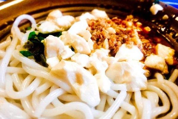 彩云豆花米线加盟店