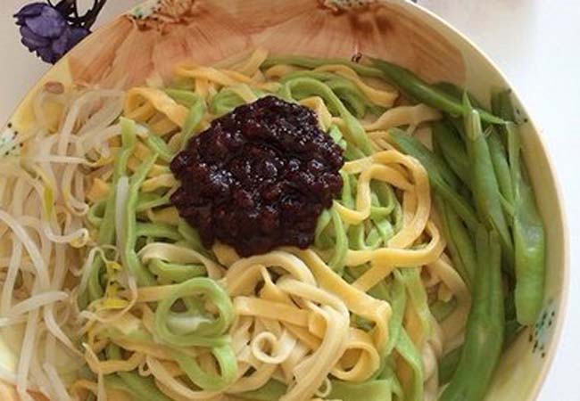 顾大嘴彩色带馅面条加盟费