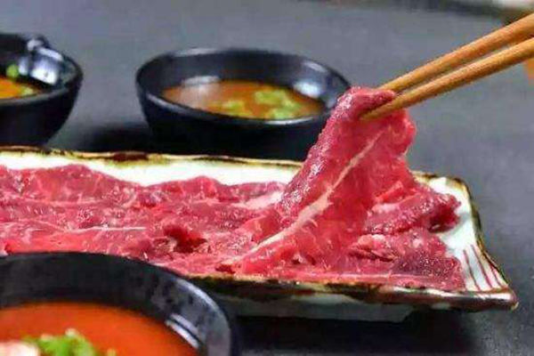 牛村来人潮汕鲜牛肉火锅加盟费