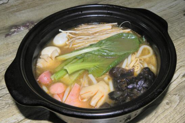 一线牵过桥米线加盟门店