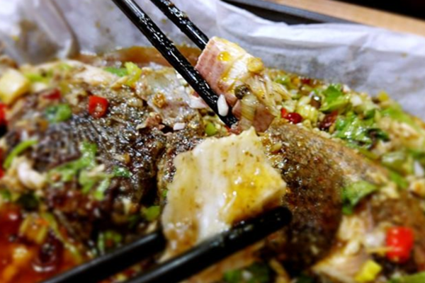 一家人纸包鱼加盟门店