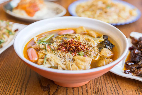 辣图腾麻辣烫加盟店