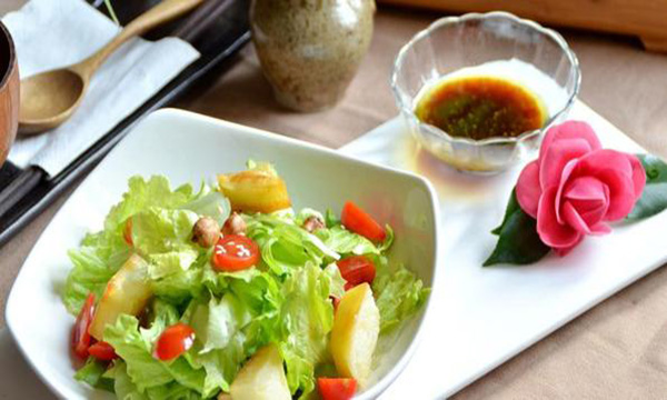 赞颂沙拉加盟费