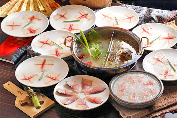 丽江风情斑鱼府加盟费