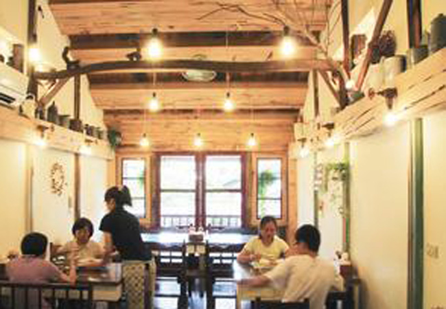 老房子餐厅加盟