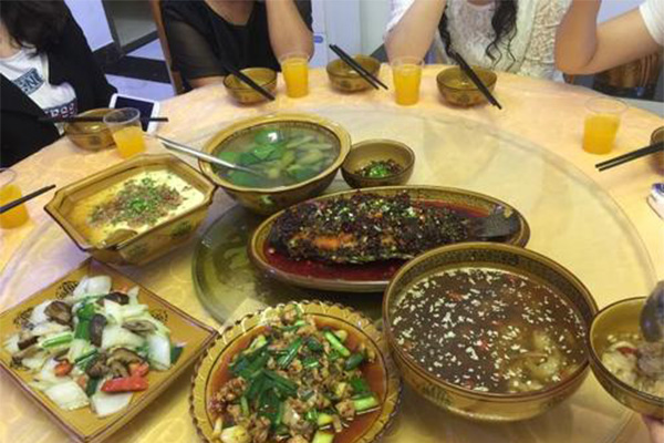 鑫源家常菜馆加盟门店