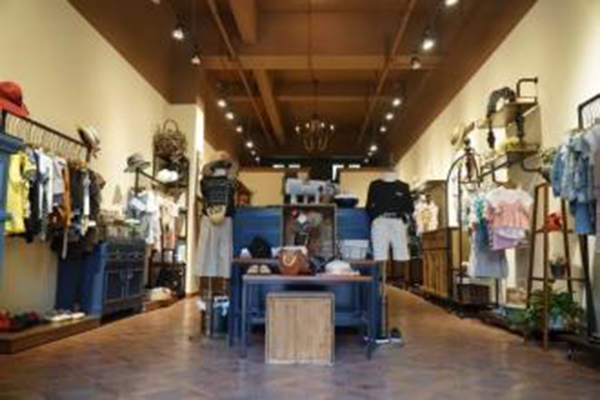 慢调女装加盟费