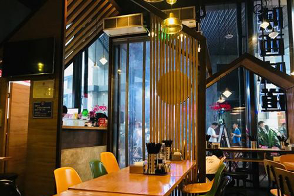 城中面事加盟门店