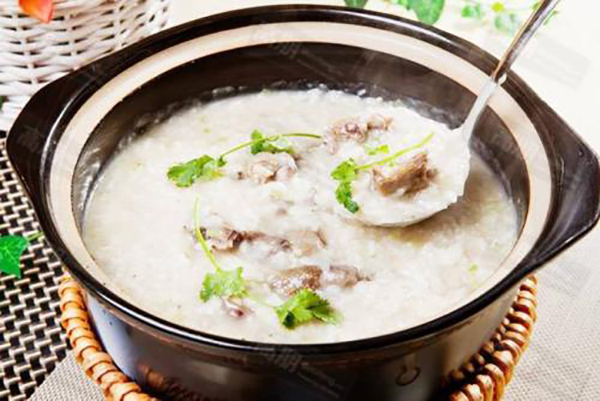 潮源砂锅粥加盟店