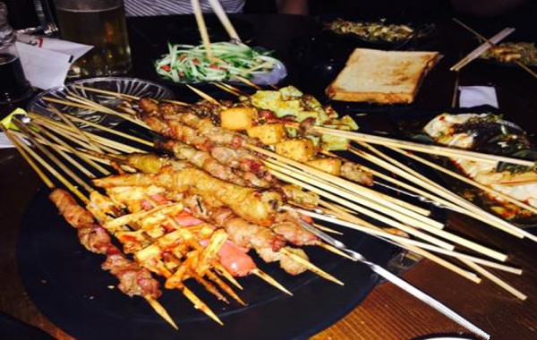 串荟音乐烧烤火锅吧加盟费