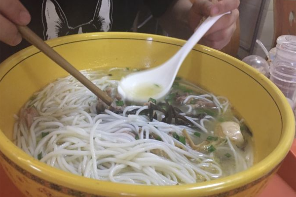 李记米线
