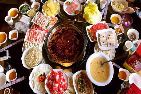 八桌老火锅加盟费