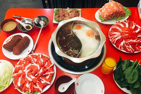 川妮子重庆鸳鸯火锅城