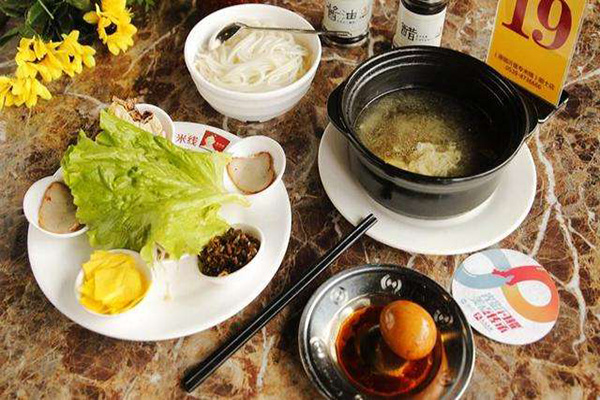 郑志龙云南过桥米线加盟费