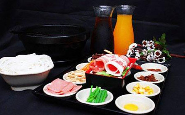 夏一米线加盟店