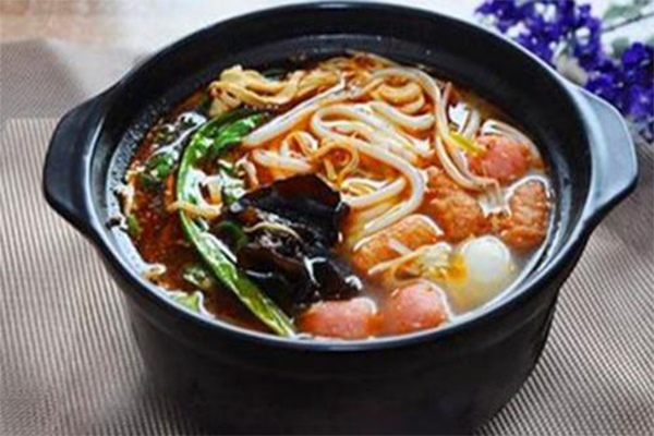 佳佳过桥米线加盟门店