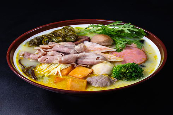 【王麻麻麻辣烫加盟】开王麻麻麻辣烫加盟店创业首选！