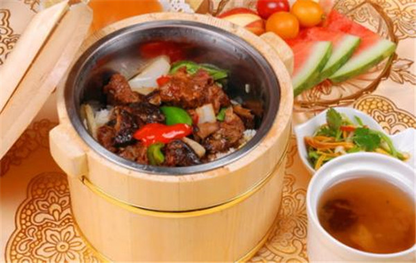 天下一桶木桶饭加盟费