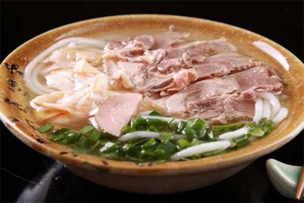 四季味道遵义羊肉粉加盟