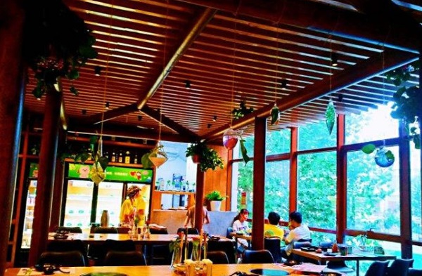 猪小嫚爱野菜火锅加盟费