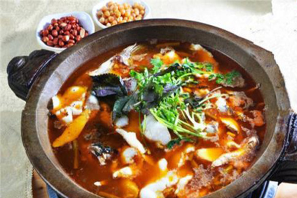 蒸蒸日上石锅鱼加盟